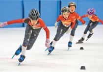 魅力冰雪季 运动正当时（新时代画卷）